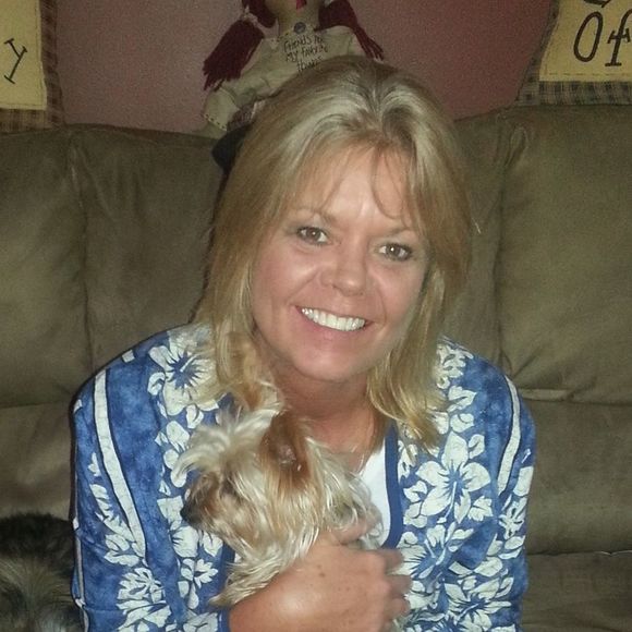 Meet your Posher, Carolyn - Picture 1 of 1